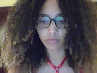 callmenaomi on cam for live i sexy video chat
