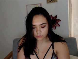 emilys-s on cam for live i sexy video chat