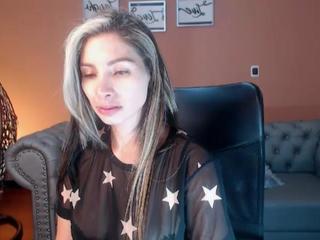EmmaCarterX on cam for live i sexy video chat