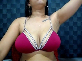 saralyan on cam for live i sexy video chat