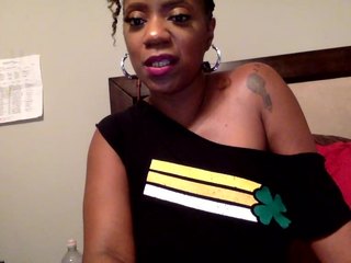 sassywithcurves100 on cam for live i sexy video chat