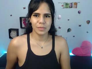 alicia-dreams18 on cam for live i sexy video chat