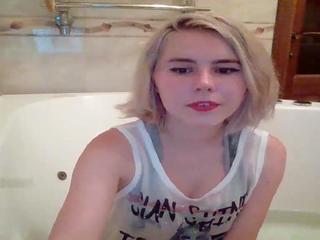 littlesweetandy on cam for live i sexy video chat