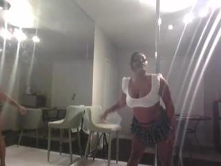 yesimrichie on cam for live i sexy video chat