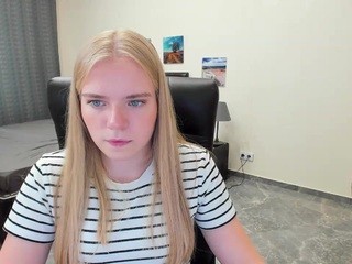 chloe-becker on cam for live i sexy video chat