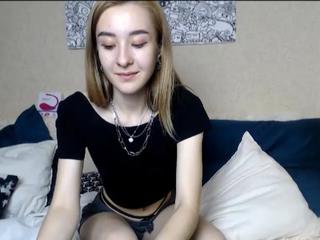 Ellie on cam for live i sexy video chat