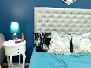 emiliesharman on cam for live i sexy video chat