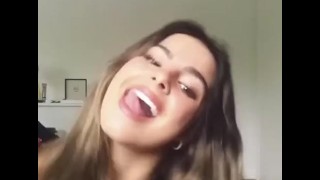 Addison rae is showing boobs