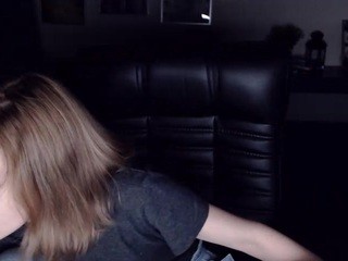 adelinesimon on cam for live i sexy video chat