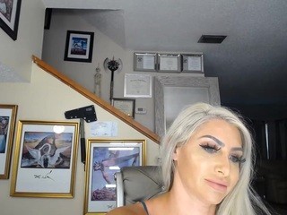 adrianna777 on cam for live i sexy video chat