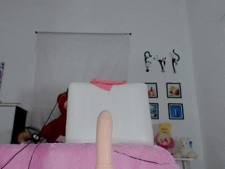 alison-17 on cam for live i sexy video chat