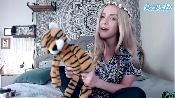 Camsoda – Carol Baskin Joe Exotic BBC Tiger King Parody