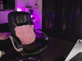 ?, kloe_lavinge? on cam for live i sexy video chat