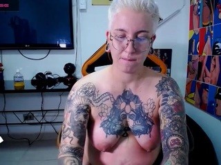 ?, AmyHouse? on cam for live i sexy video chat