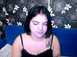 Lolla on cam for live i sexy video chat