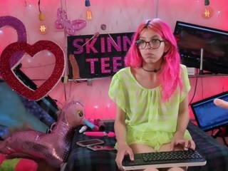 skinnyteen on cam for live i sexy video chat