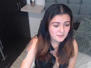 emmy-pools on cam for live i sexy video chat
