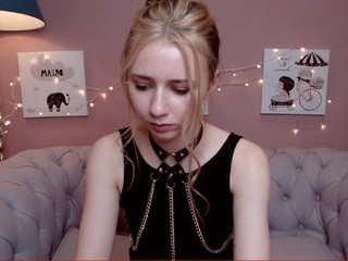 Kardi on cam for live i sexy video chat