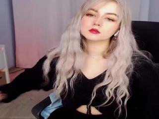 Lisa Boom on cam for live i sexy video chat
