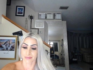 adrianna777 on cam for live sex chat