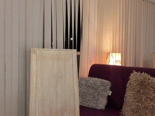 Alice Gomez on cam for live sex chat