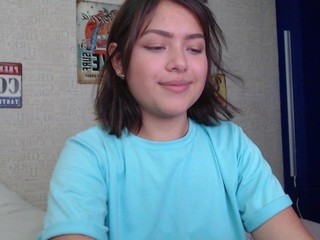 angelin-cute on cam for live sex chat