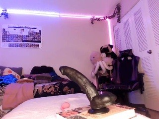 BambiBlazeIt on cam for live sex chat
