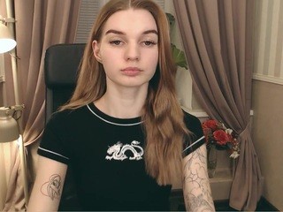 Betty on cam for live sex chat