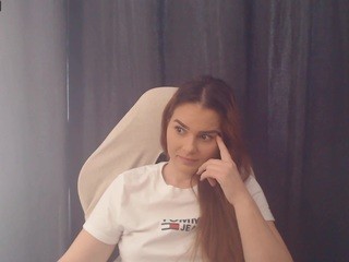 Bonny Bon on cam for live sex chat