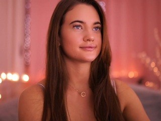 emmasweetx on cam for live sex chat
