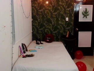 evee-grey on cam for live sex chat