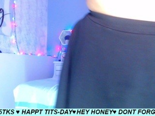 ?, ???? ?♥ on cam for live sex chat