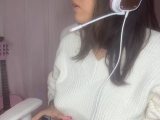 ?, ?winnie ?? on cam for live sex chat