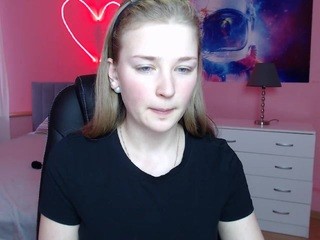 femmefatale19 on cam for live sex chat
