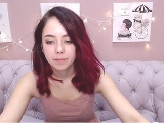 Jessica, ? on cam for live sex chat