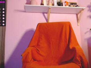 JOY BRYANT on cam for live sex chat