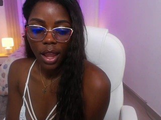 Karlaa , ??? on cam for live sex chat