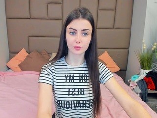 karolinafoxx on cam for live sex chat