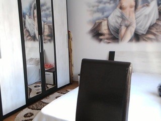 ladylizza on cam for live sex chat