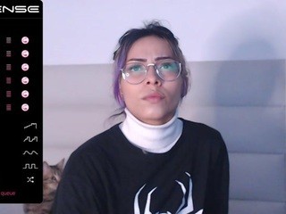 Lana Banana on cam for live sex chat