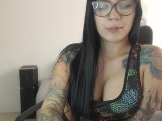 leasmlth on cam for live sex chat