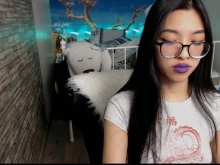 lilithchan on cam for live sex chat