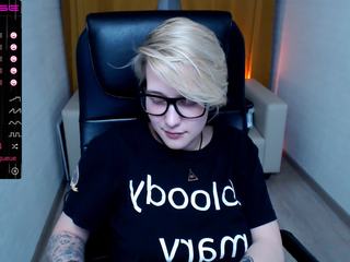Lol Girl on cam for live sex chat
