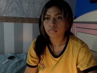 naomi-tyler on cam for live sex chat