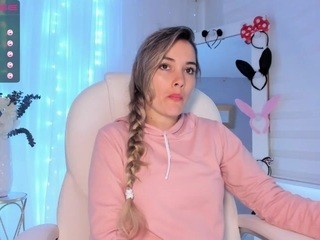 NiaStone on cam for live sex chat