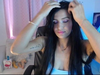 paulina-queens on cam for live sex chat