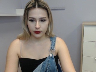 pleasure-gina on cam for live sex chat