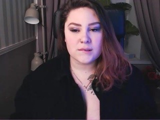 Roxi on cam for live sex chat