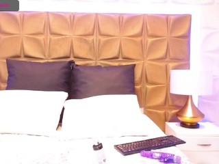 sweettebony on cam for live sex chat