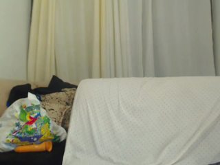 Thania Kool on cam for live sex chat